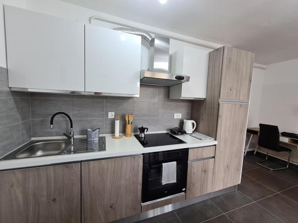 Valkane Beach Studio Apartment Пула Экстерьер фото