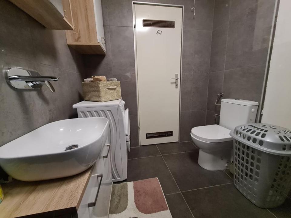 Valkane Beach Studio Apartment Пула Экстерьер фото
